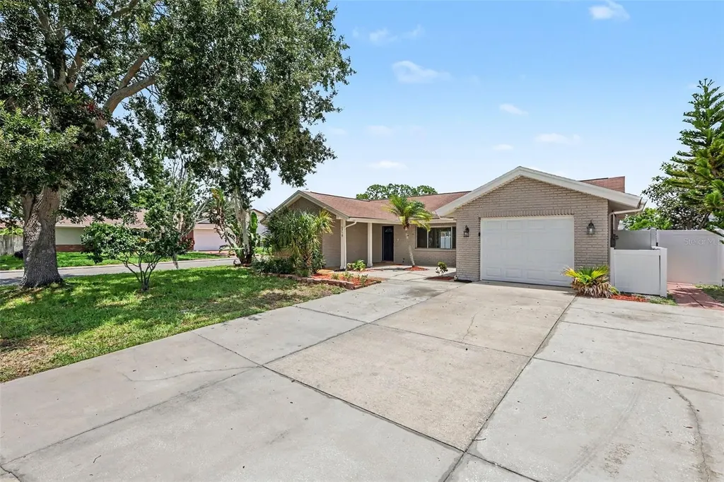 3750 Lighthouse Way Holiday FL 34691