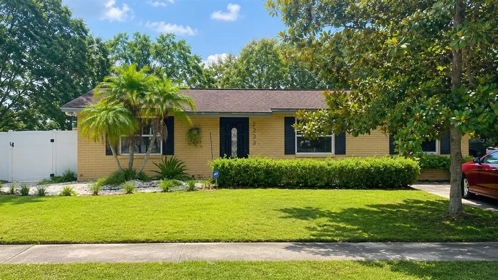 2232 Selkirk Street Valrico FL 33594