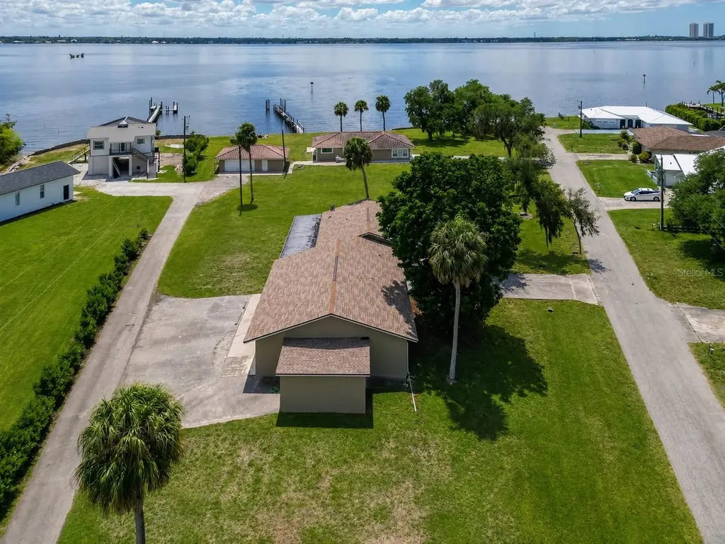 1808 Stevenson Road North Fort Myers FL 33917