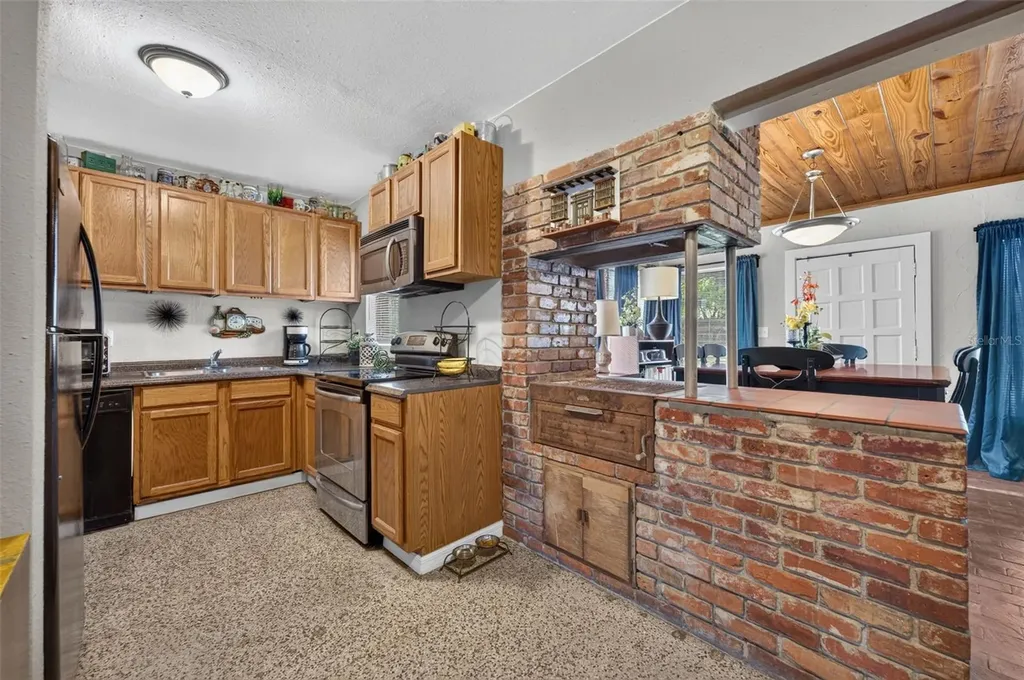 224 W Pierce Avenue Orlando FL 32809