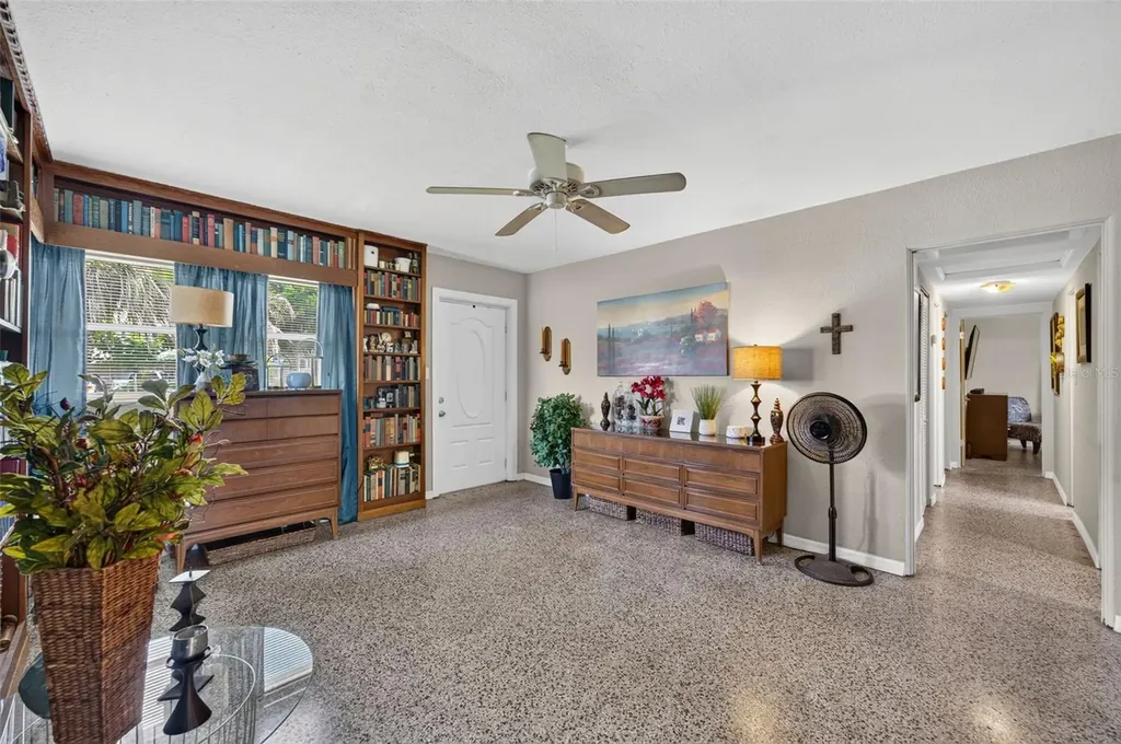 224 W Pierce Avenue Orlando FL 32809