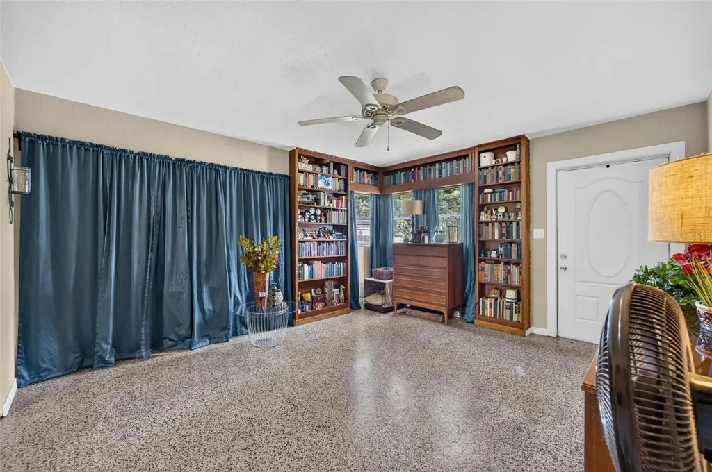 224 W Pierce Avenue Orlando FL 32809