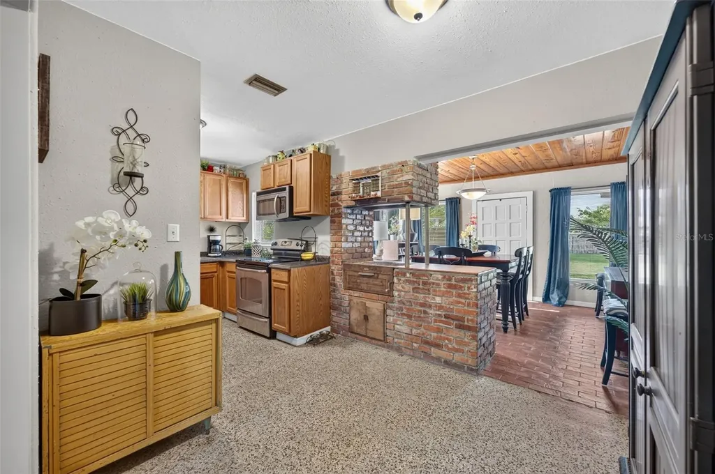 224 W Pierce Avenue Orlando FL 32809