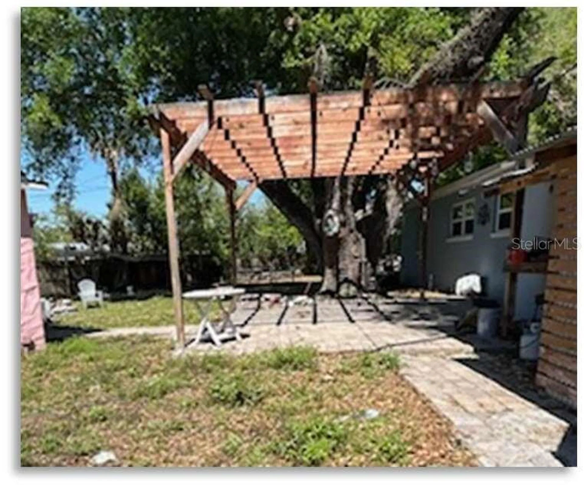 2400 S Laurel Avenue Sanford FL 32771
