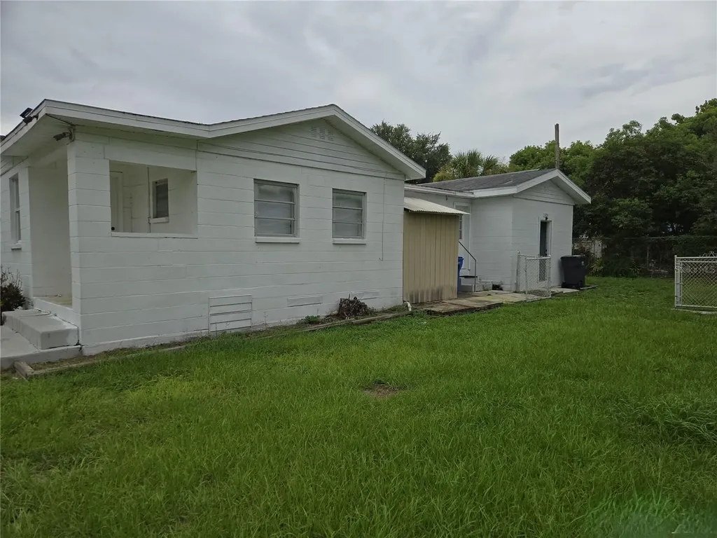 1402 Maluhia Drive Tampa FL 33612