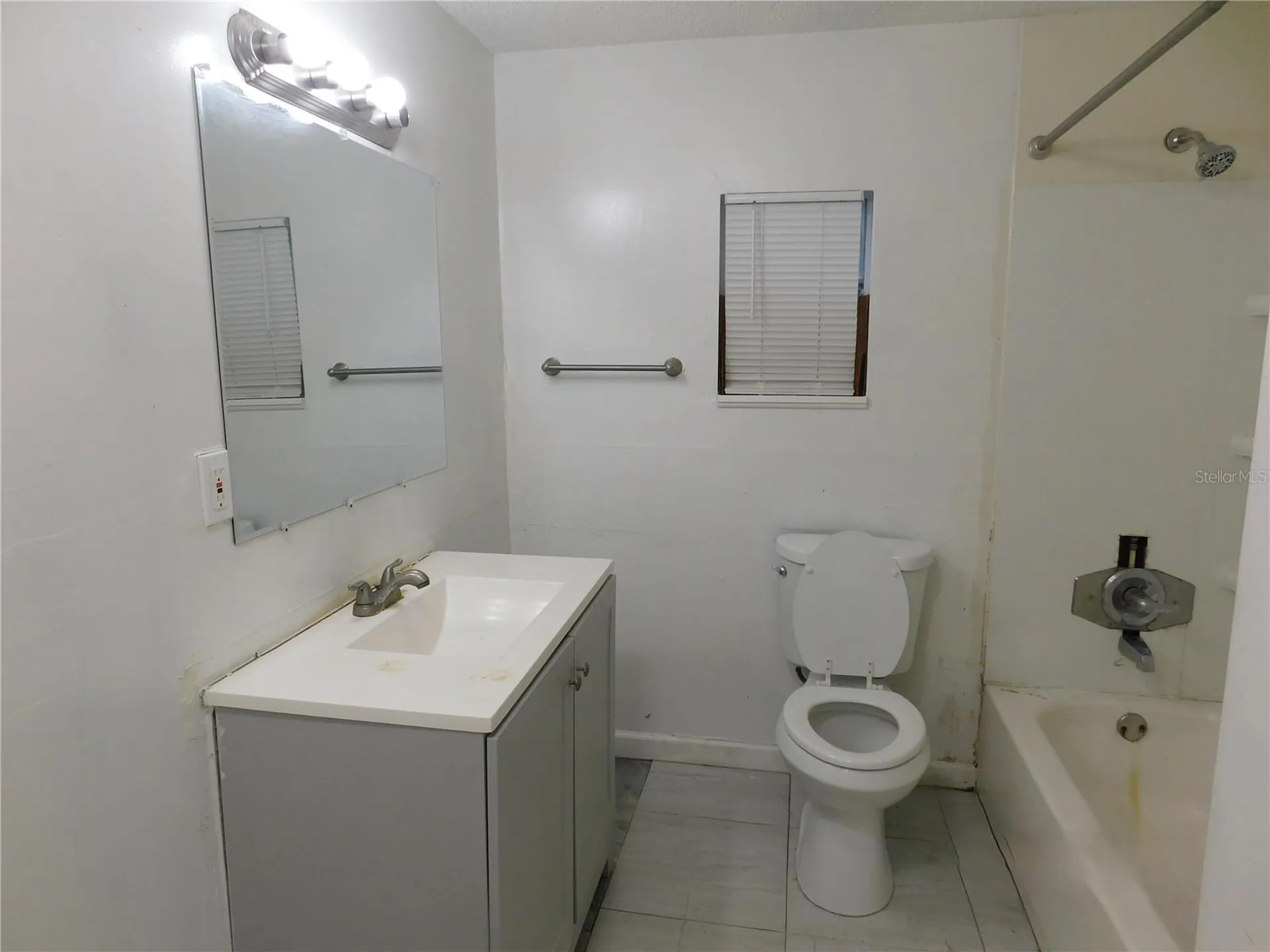 1402 Maluhia Drive Tampa FL 33612