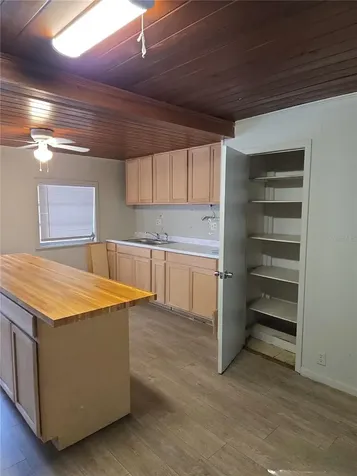 1402 Maluhia Drive Tampa FL 33612