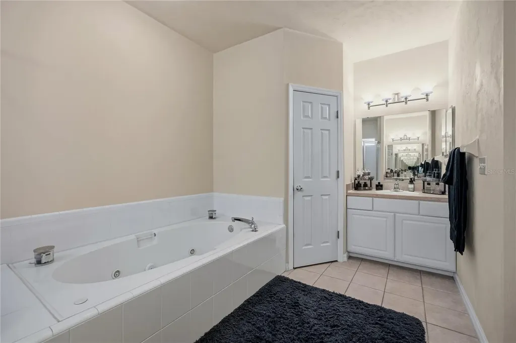 11684 NW 18th Place Gainesville FL 32606