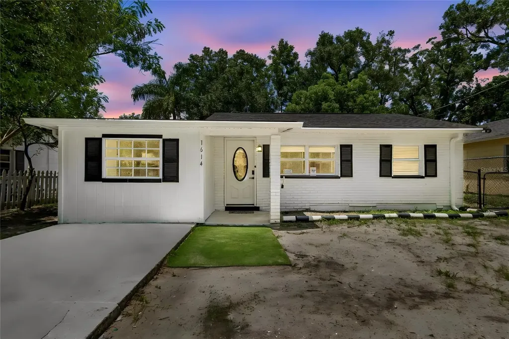 1614 E Maple Avenue Tampa FL 33604