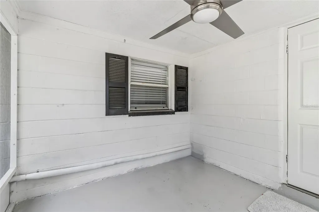 1614 E Maple Avenue Tampa FL 33604