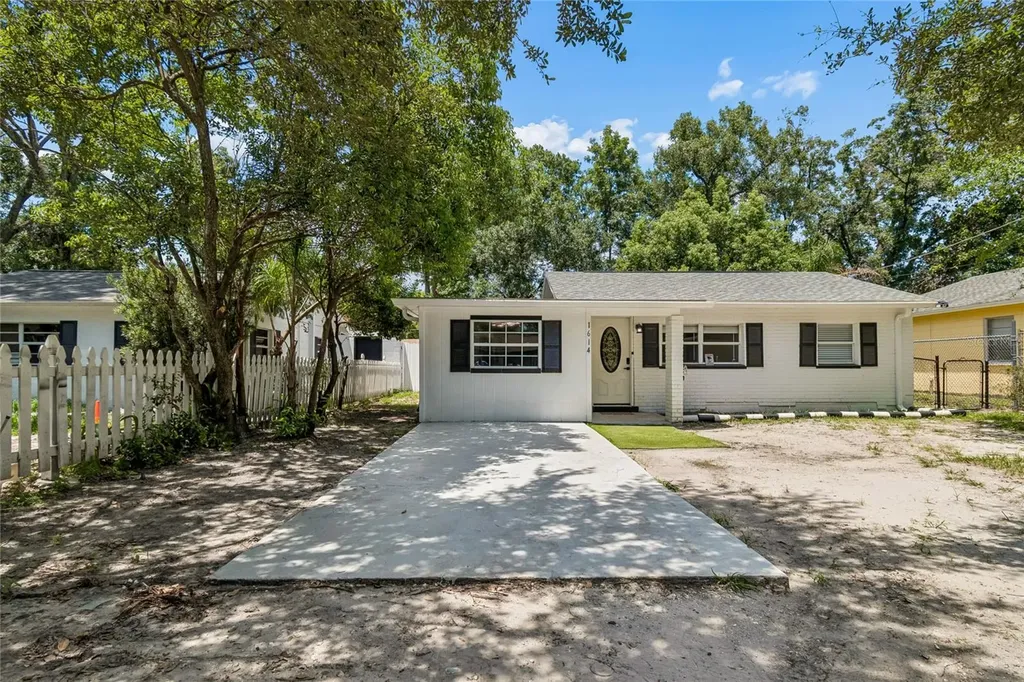 1614 E Maple Avenue Tampa FL 33604