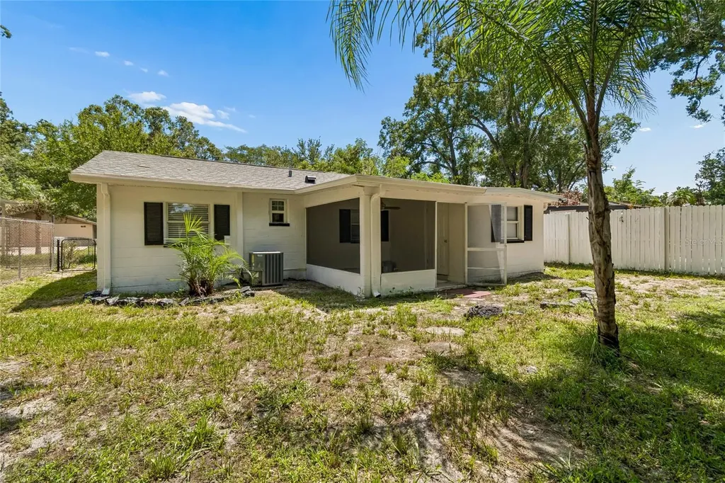 1614 E Maple Avenue Tampa FL 33604