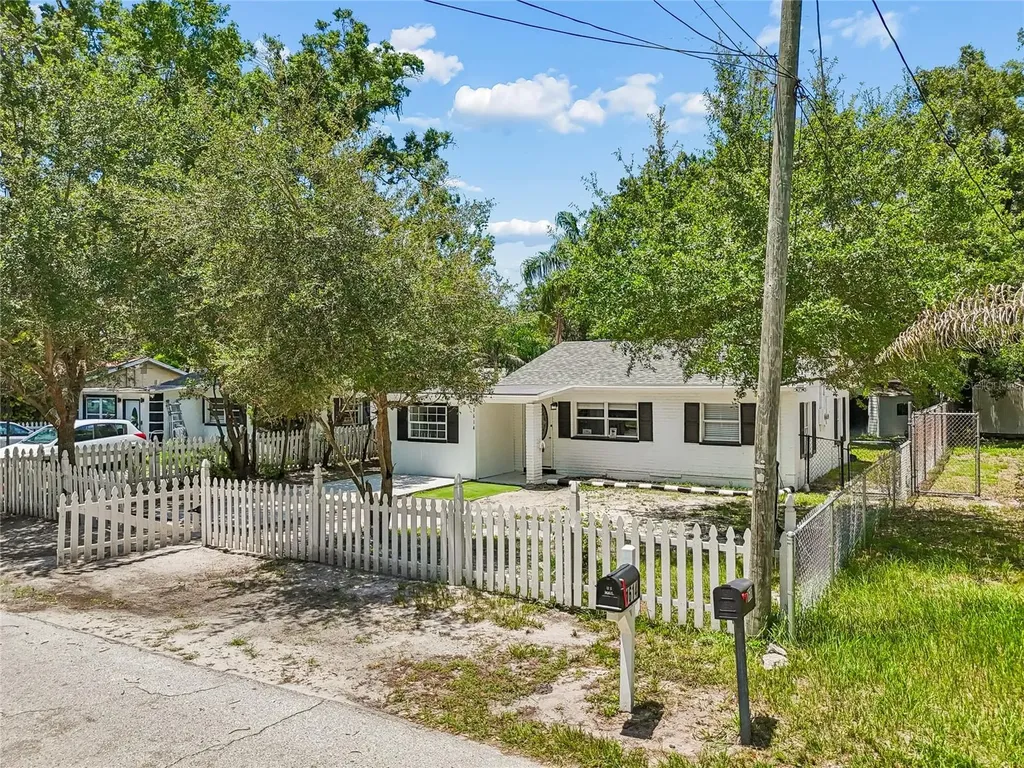 1614 E Maple Avenue Tampa FL 33604