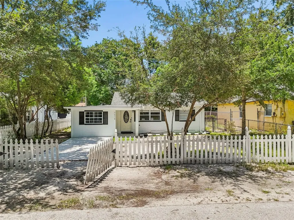 1614 E Maple Avenue Tampa FL 33604