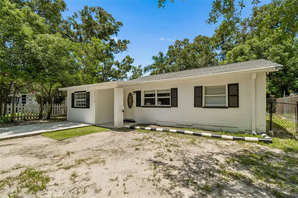 1614 E Maple Avenue Tampa FL 33604