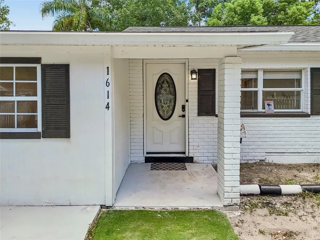 1614 E Maple Avenue Tampa FL 33604