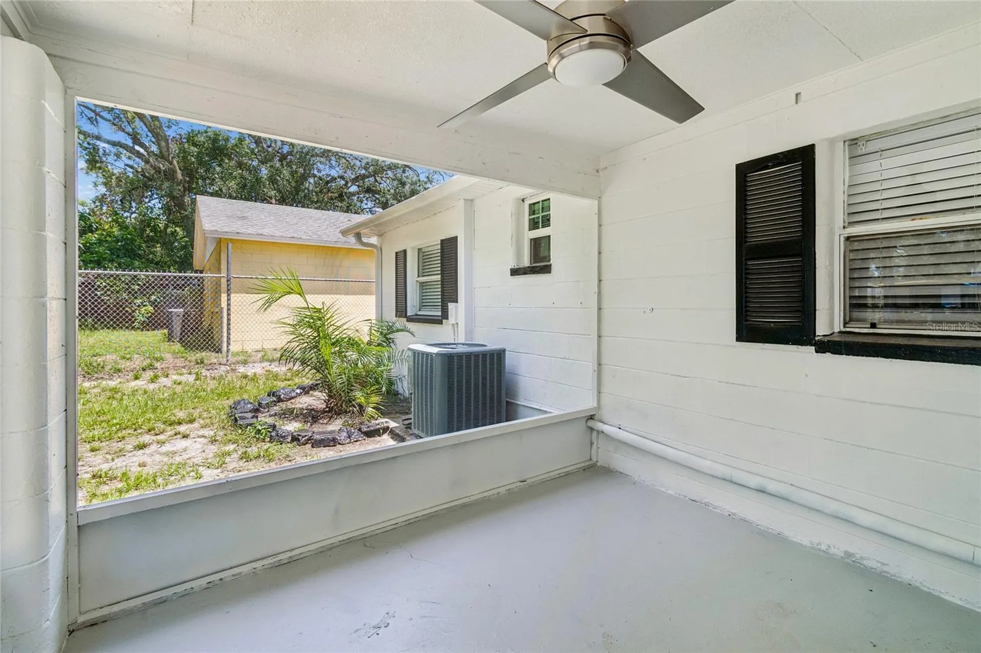 1614 E Maple Avenue Tampa FL 33604