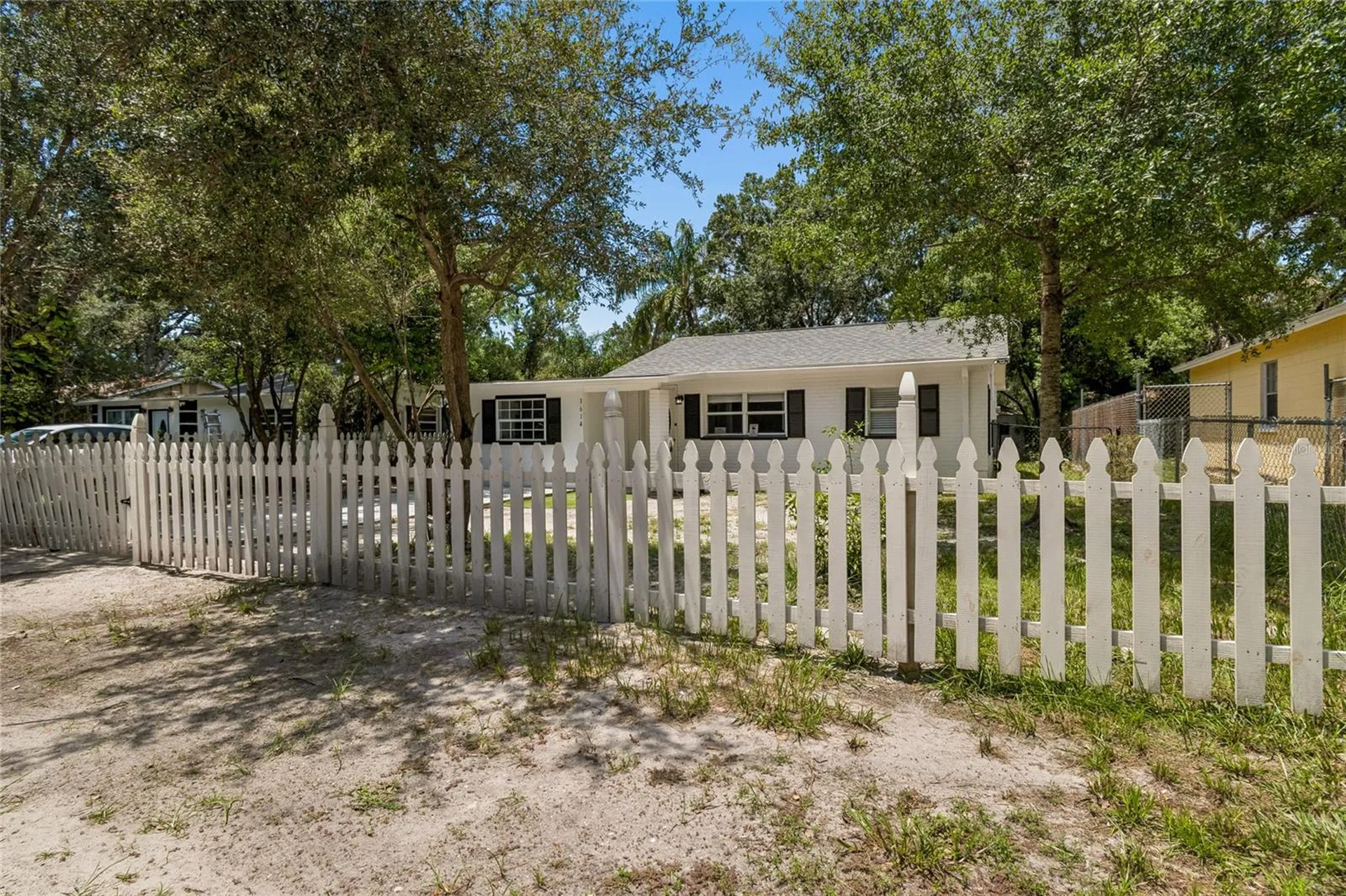 1614 E Maple Avenue Tampa FL 33604
