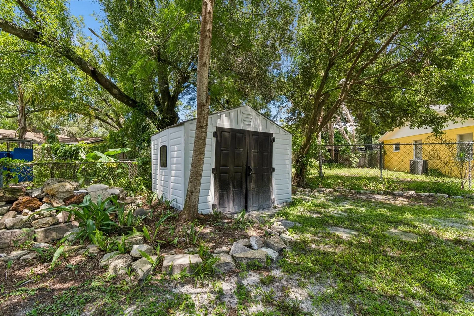 1614 E Maple Avenue Tampa FL 33604