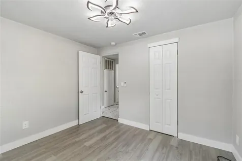 1614 E Maple Avenue Tampa FL 33604