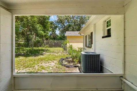 1614 E Maple Avenue Tampa FL 33604