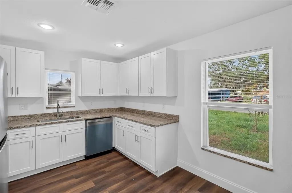 728 Henry Street Auburndale FL 33823