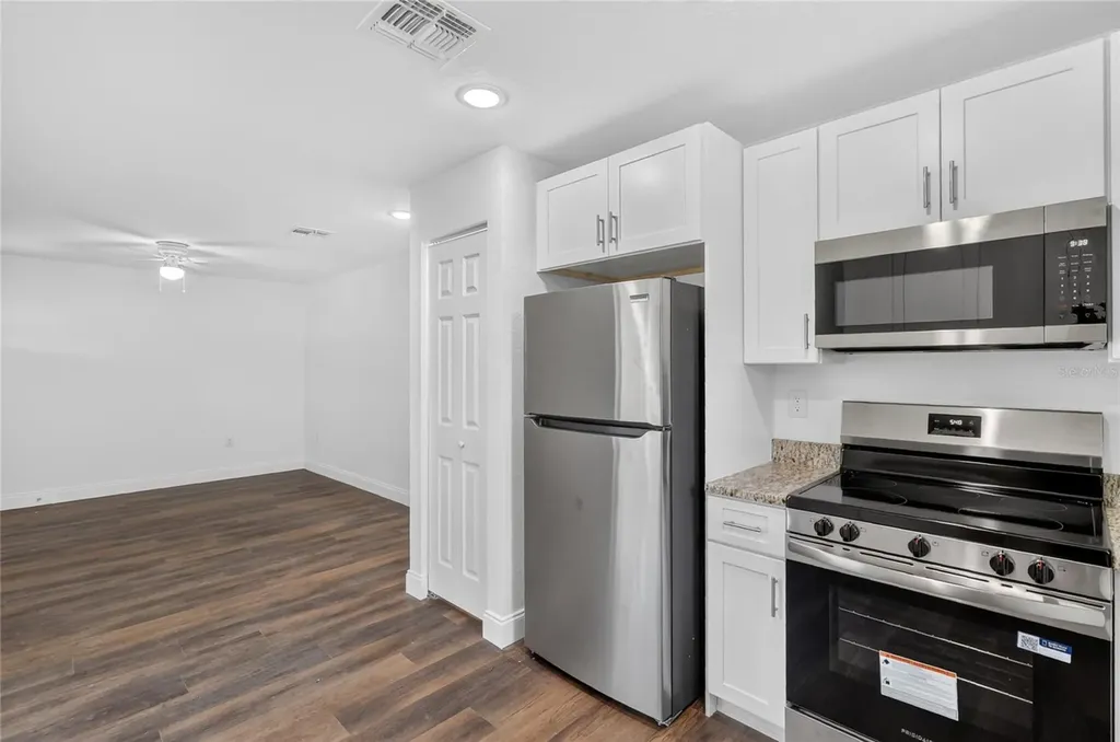 728 Henry Street Auburndale FL 33823