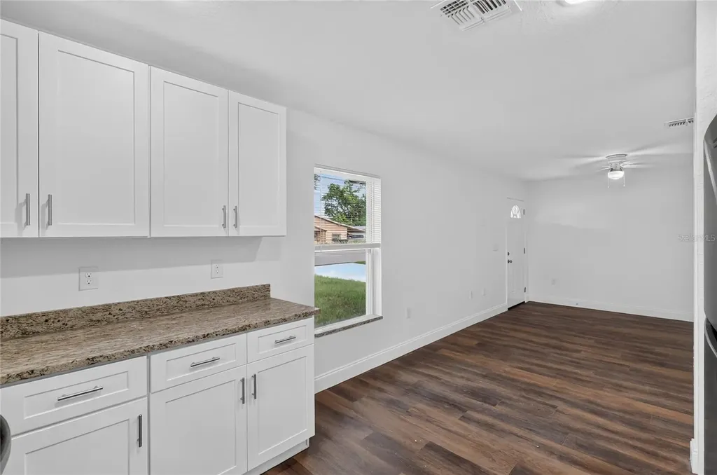 728 Henry Street Auburndale FL 33823