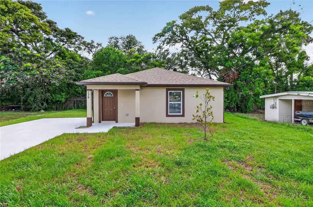 728 Henry Street Auburndale FL 33823