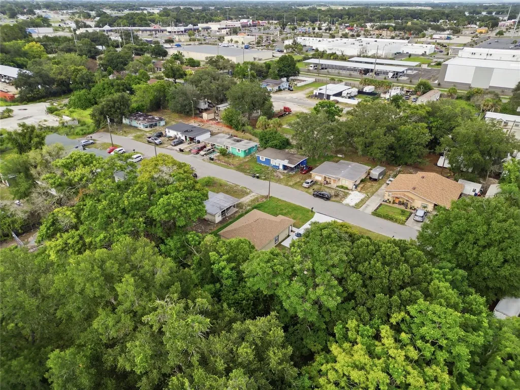 728 Henry Street Auburndale FL 33823