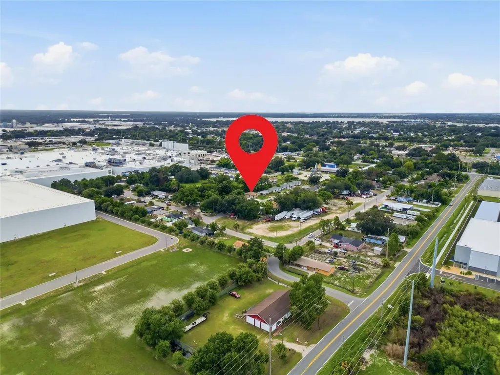 728 Henry Street Auburndale FL 33823
