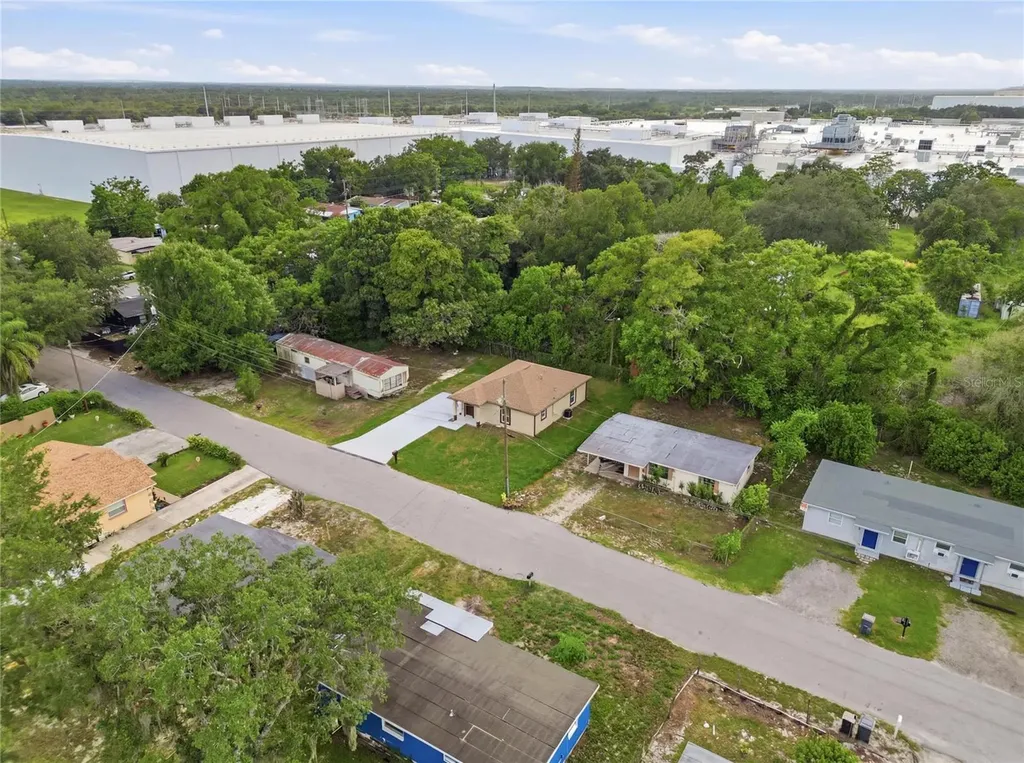 728 Henry Street Auburndale FL 33823