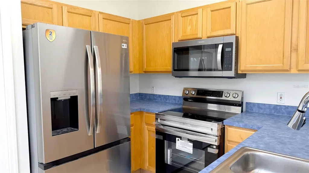203 Madison Circle Davenport FL 33896
