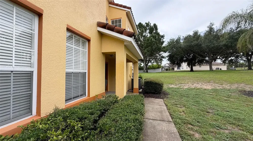 203 Madison Circle Davenport FL 33896