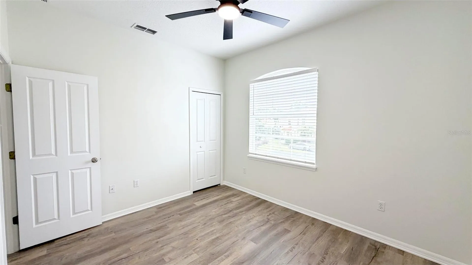 203 Madison Circle Davenport FL 33896