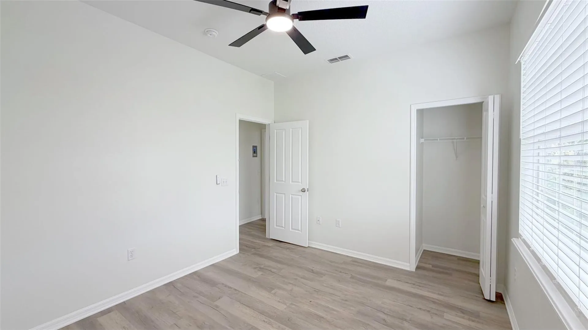 203 Madison Circle Davenport FL 33896