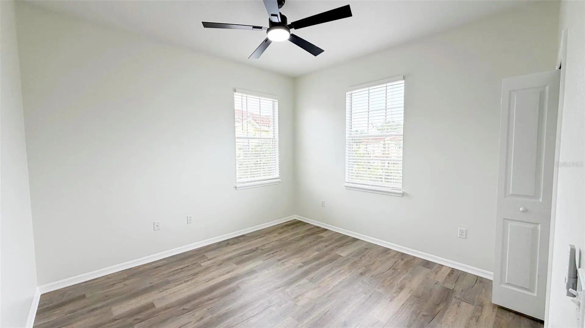 203 Madison Circle Davenport FL 33896