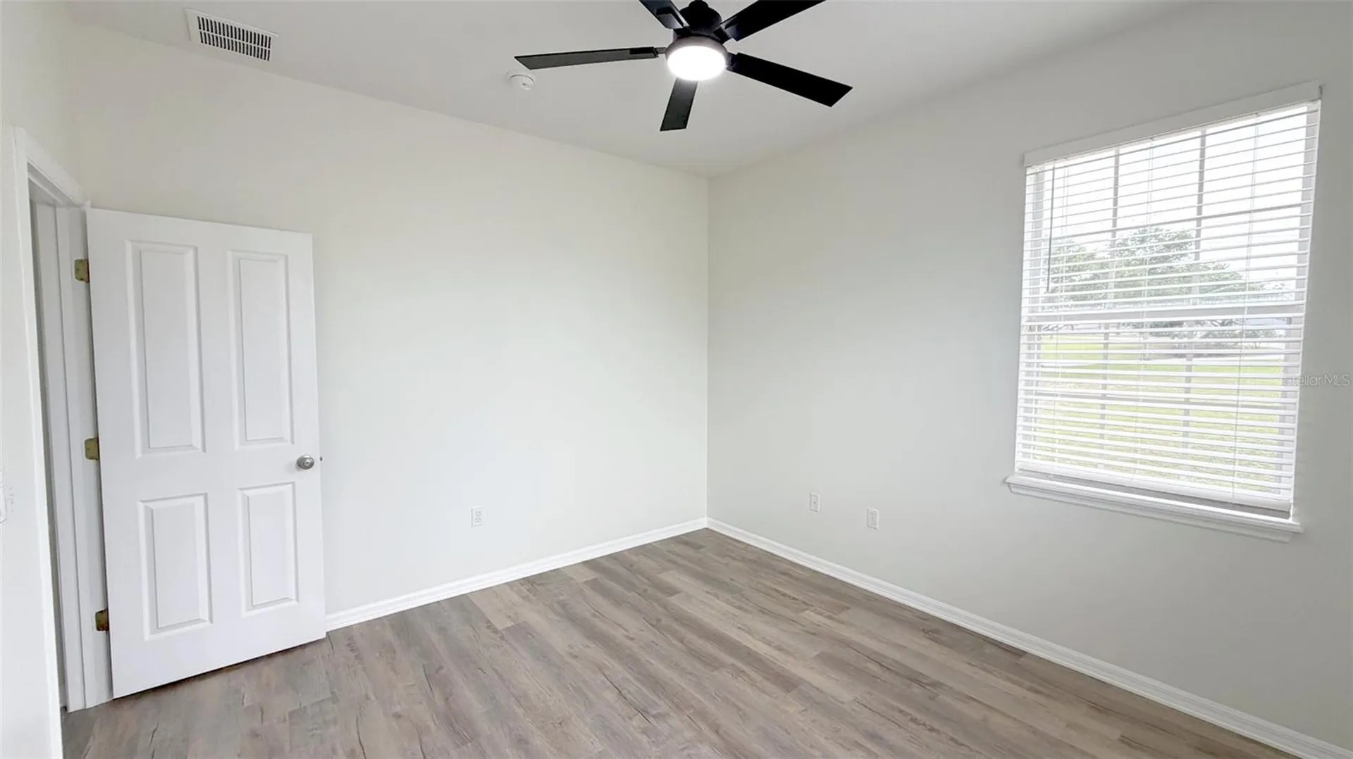 203 Madison Circle Davenport FL 33896