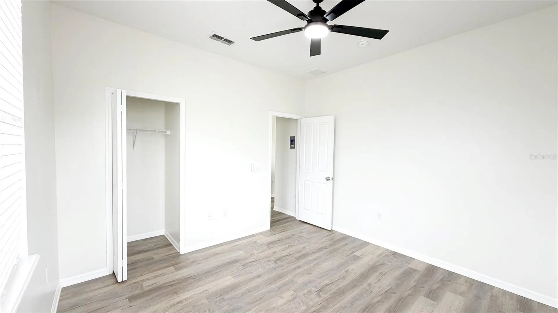 203 Madison Circle Davenport FL 33896