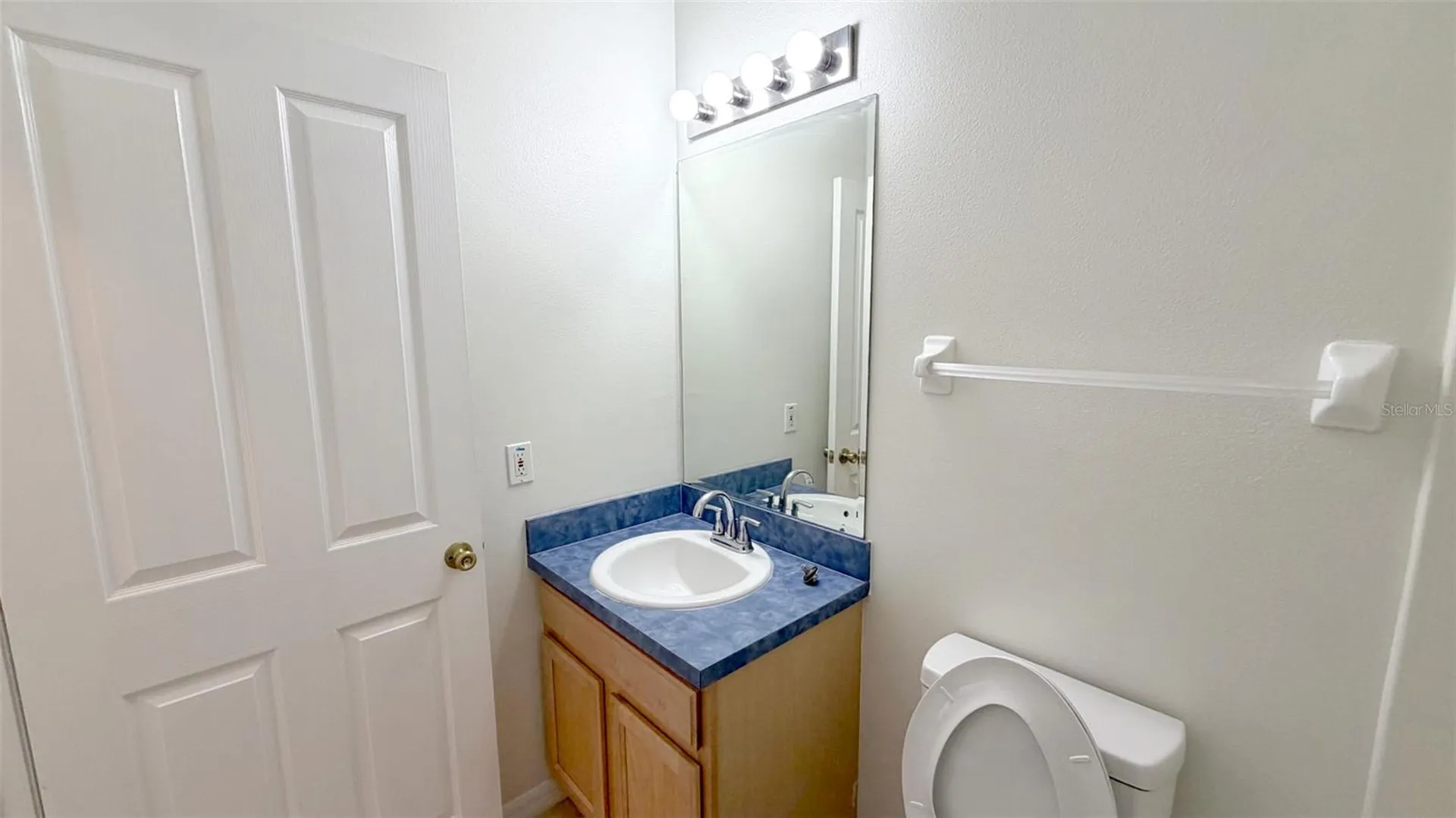 203 Madison Circle Davenport FL 33896