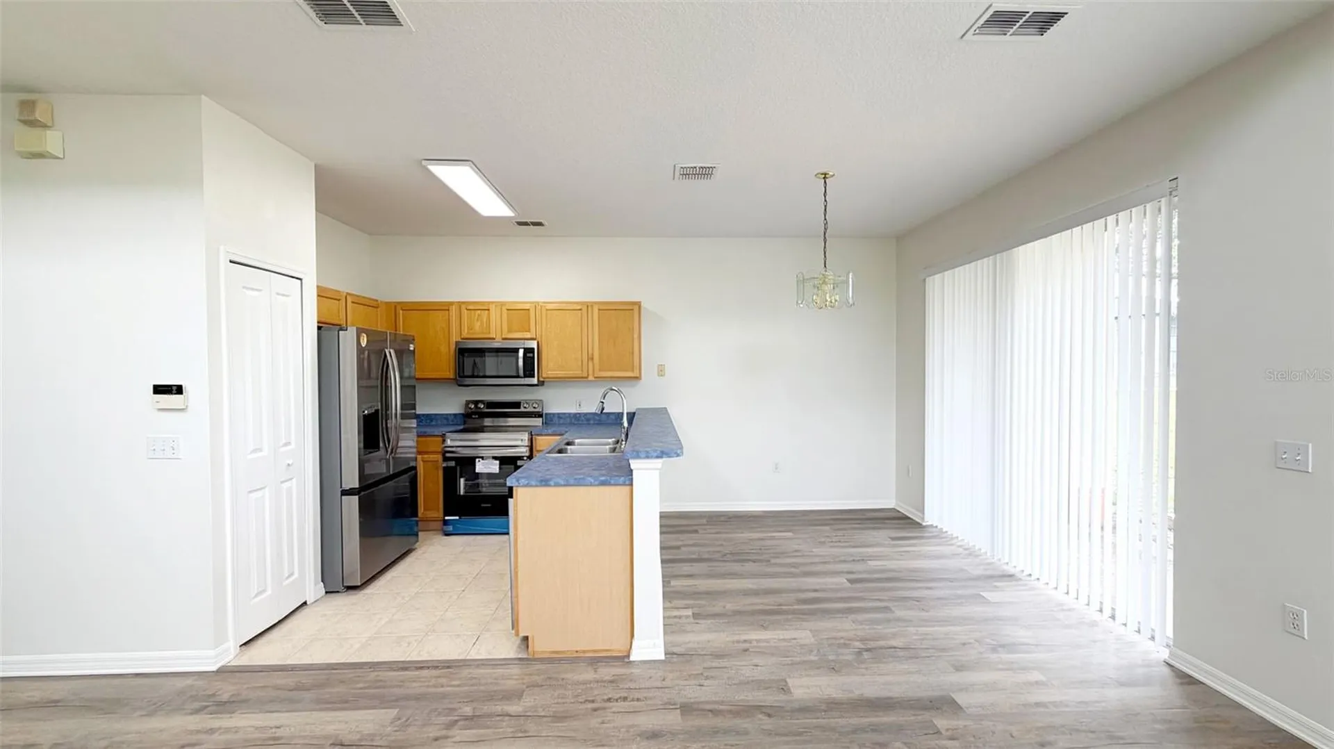 203 Madison Circle Davenport FL 33896