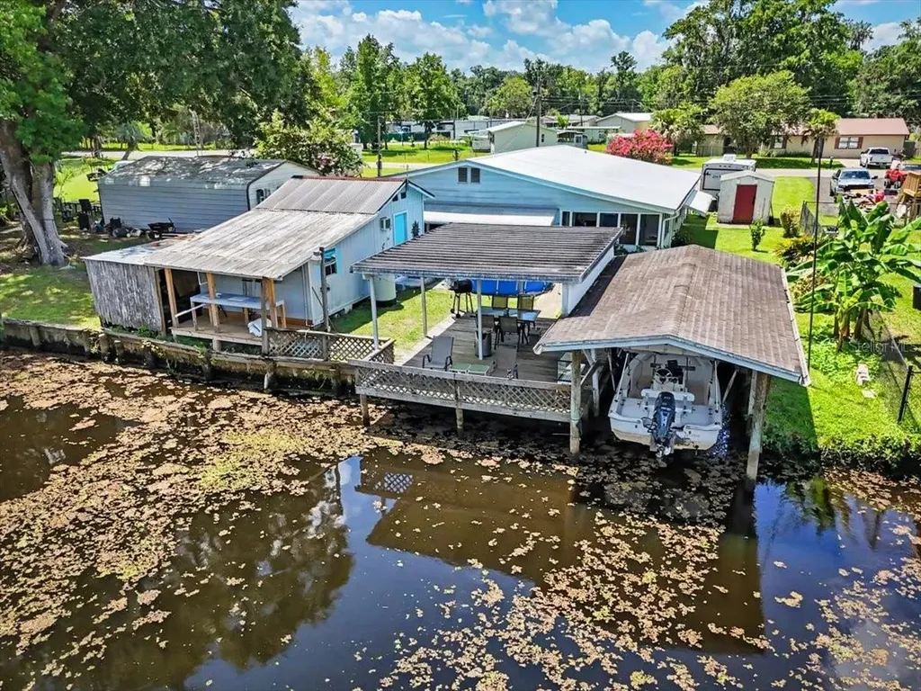 104 Edgewater Road Satsuma FL 32189