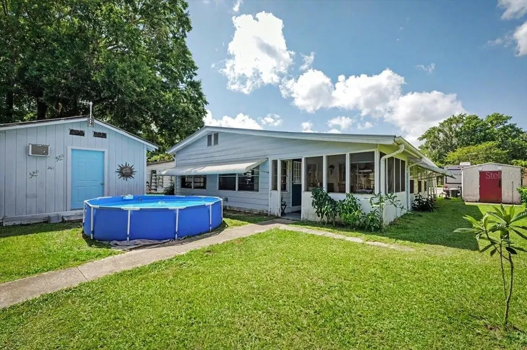 104 Edgewater Road Satsuma FL 32189
