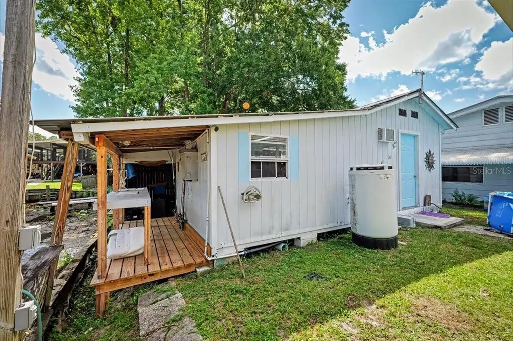 104 Edgewater Road Satsuma FL 32189