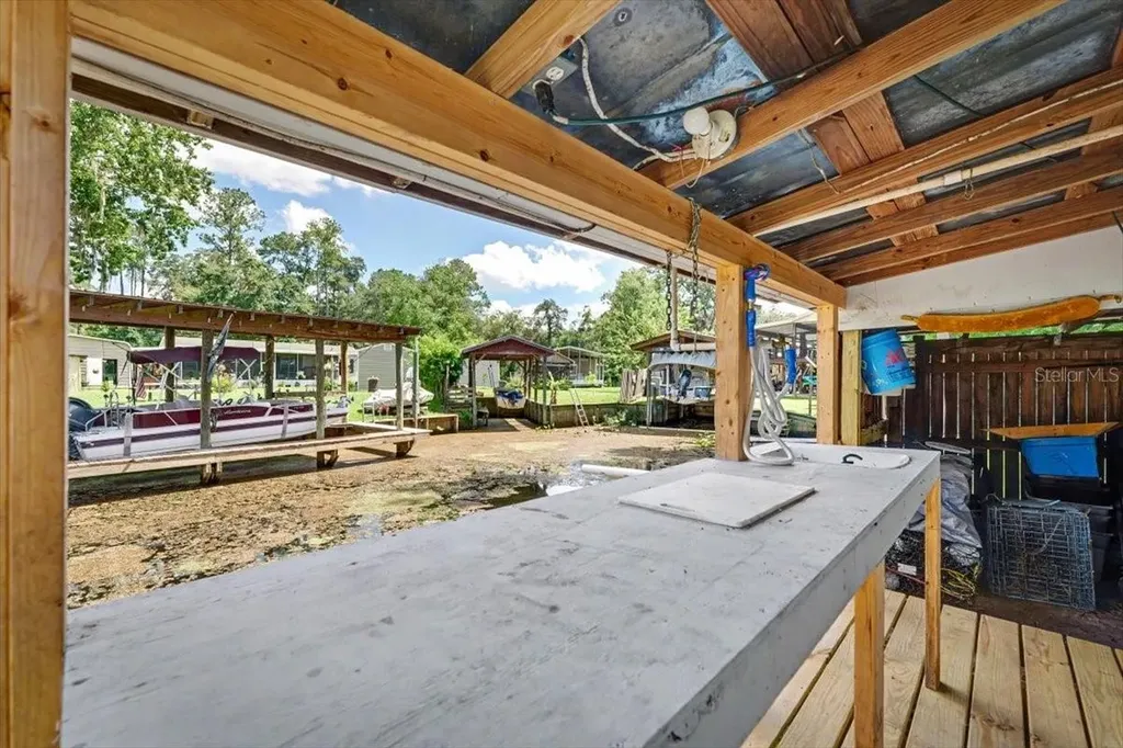 104 Edgewater Road Satsuma FL 32189