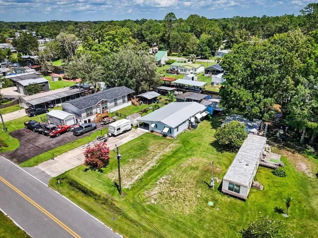 104 Edgewater Road Satsuma FL 32189