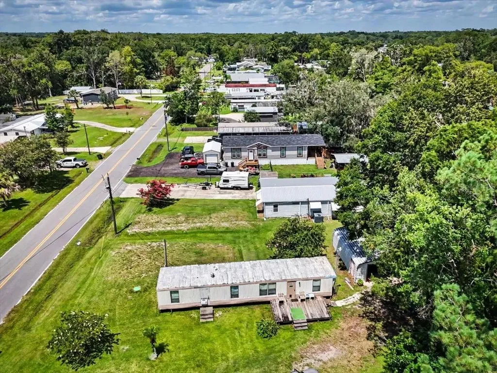 104 Edgewater Road Satsuma FL 32189
