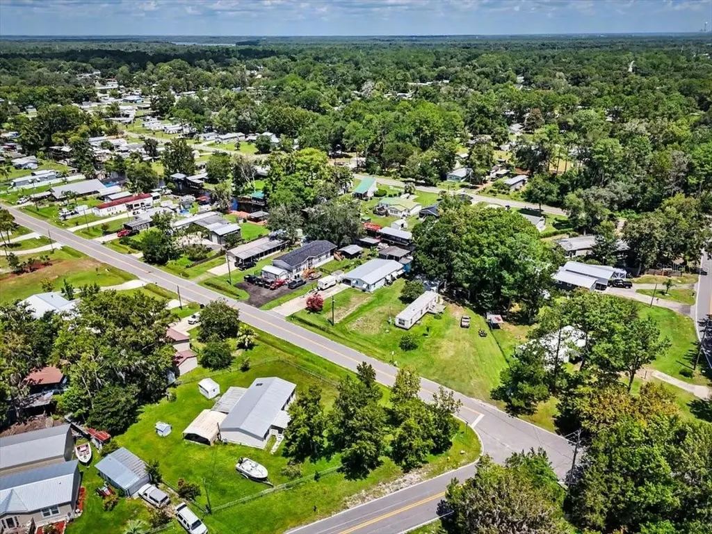 104 Edgewater Road Satsuma FL 32189