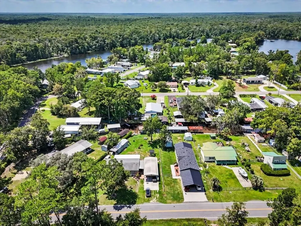 104 Edgewater Road Satsuma FL 32189