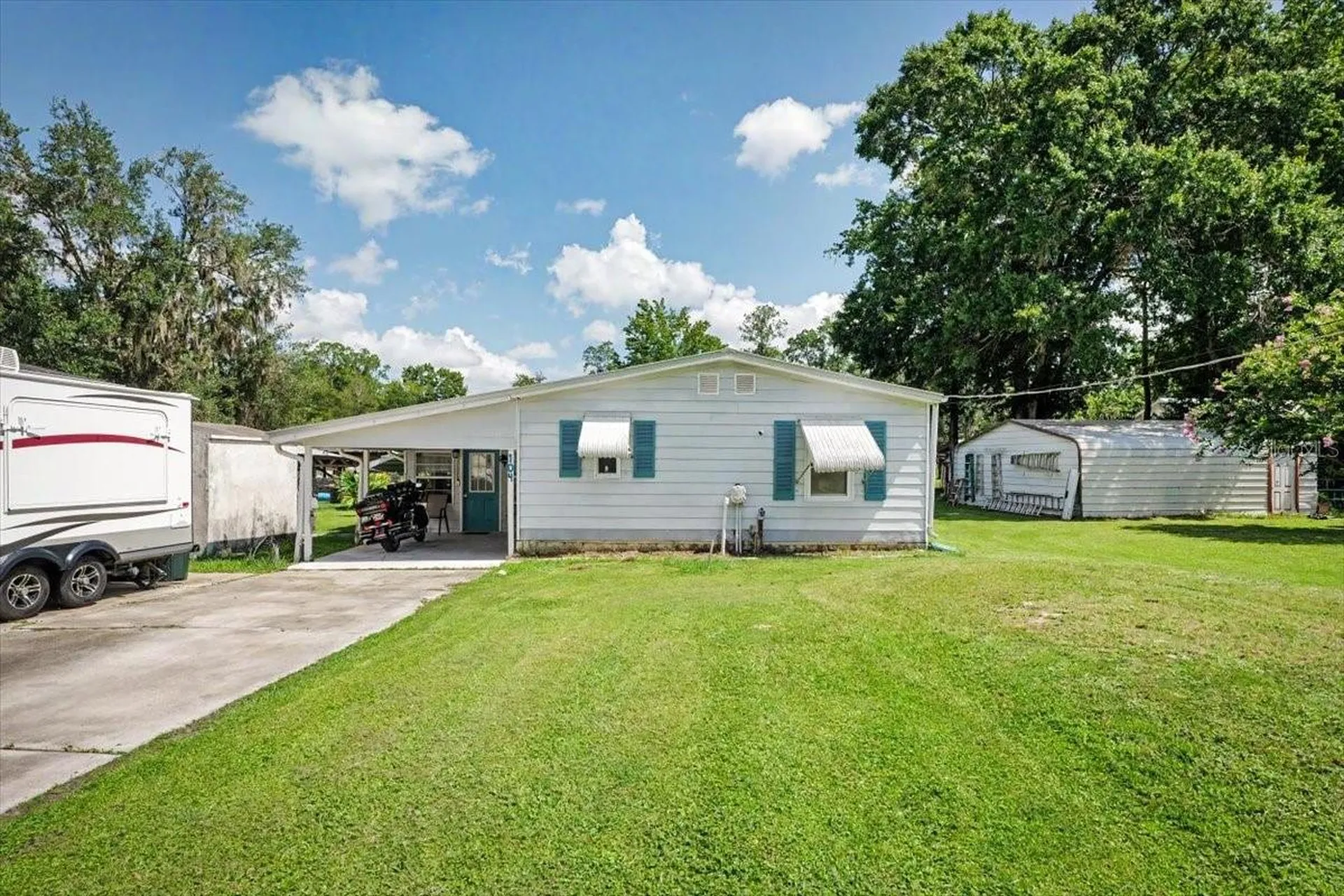 104 Edgewater Road Satsuma FL 32189